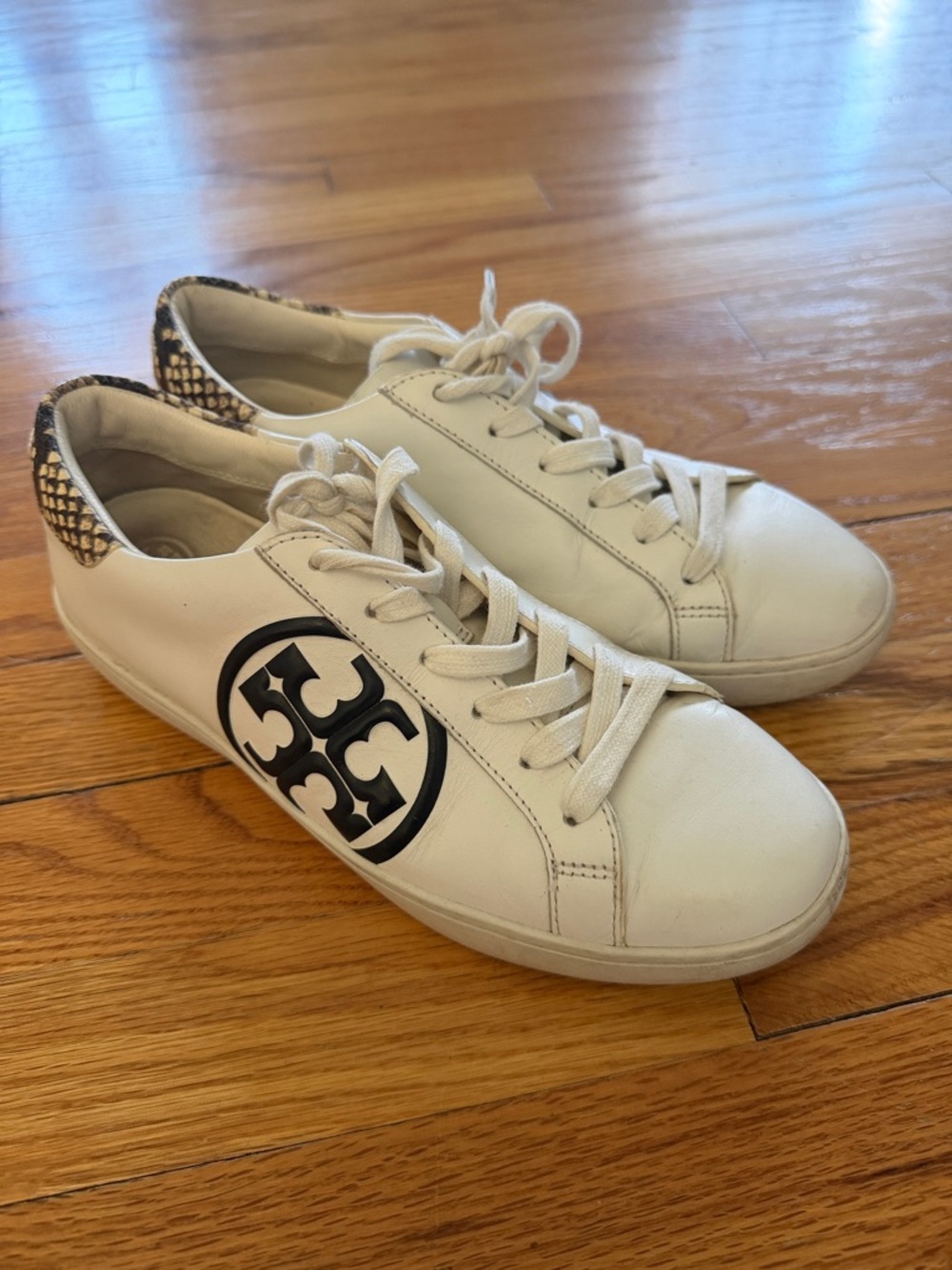 Tory Burch T-Logo Sneakers Color Snow White Womens Size 8. No Box